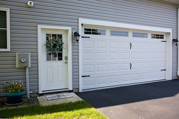 24/7 Emergency Garage Door Panel Replacement experts in Coats, NC
